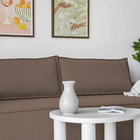 The Marina Including 1x Free Private Parking Spot *