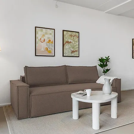 The Marina Including 1x Free Private Parking Spot *